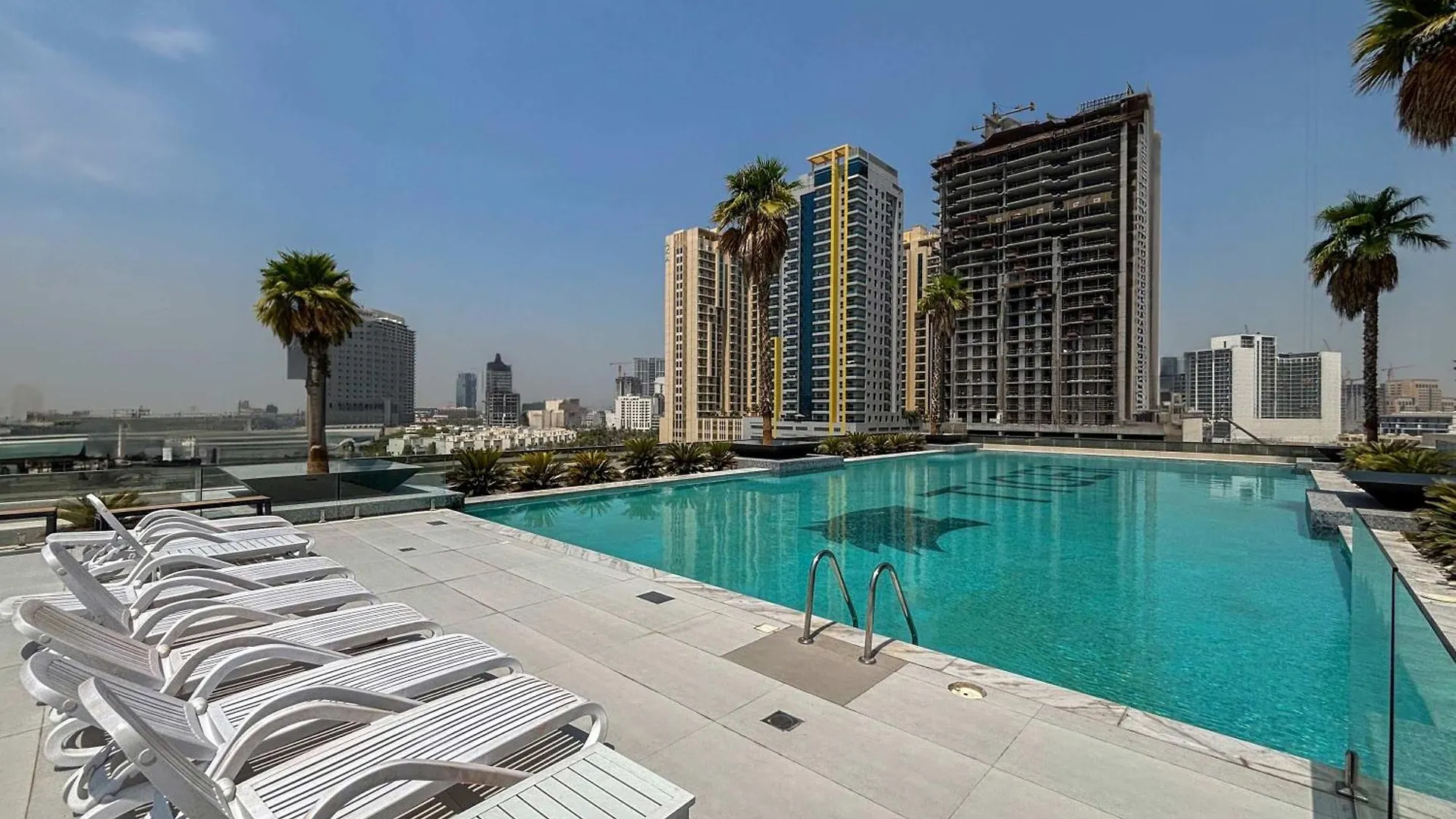 Apartment Frank Porter - Regina Tower Dubai United Arab Emirates